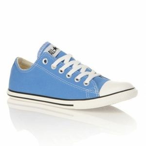 Size 9.5 Converse Blue Canvas Sneakers